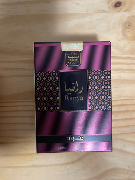 Ranya Oud sticks with metal stand
